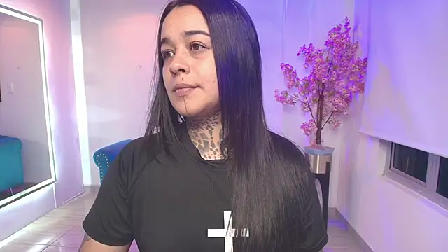 Black roseee online show from 04/15/26, 03:56