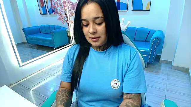 Black roseee online show from 10/16/25, 03:48