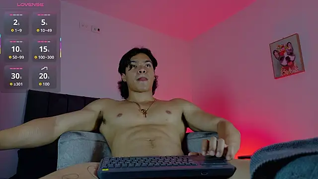 adriel escalante online show from 02/26/26, 03:28