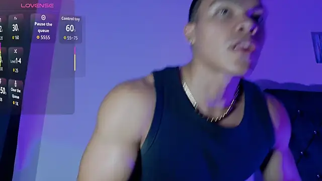 adriel escalante online show from 05/07/26, 03:22
