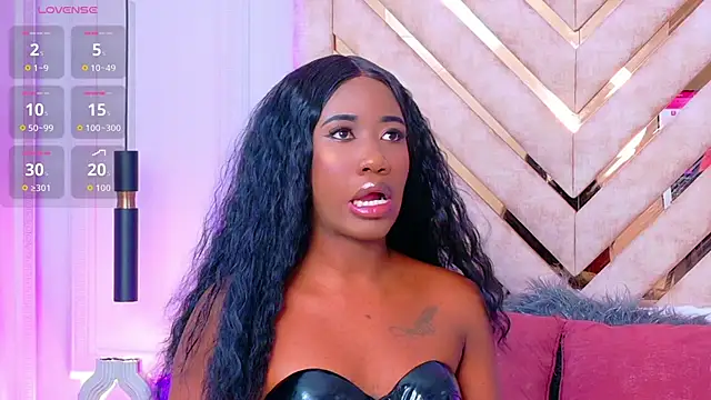 Snapshot of Rossie-Cameron chatting on 02/07/26, 07:44 Rossie-Cameron online show from 02/07/26, 07:44