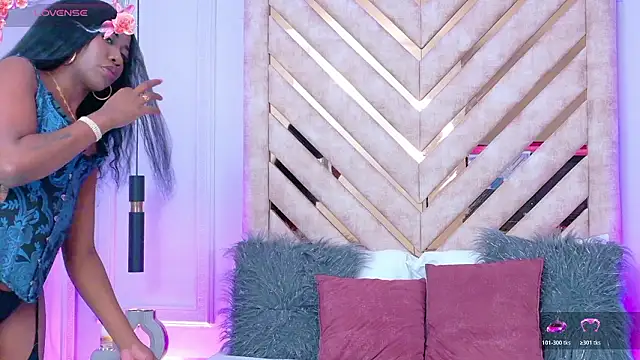 Snapshot of Rossie-Cameron chatting on 02/14/26, 01:11 Rossie-Cameron online show from 02/14/26, 01:11