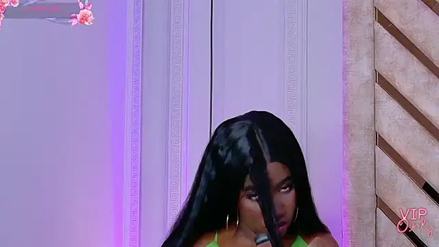 Snapshot of Rossie-Cameron chatting on 02/19/26, 02:36 Rossie-Cameron online show from 02/19/26, 02:36