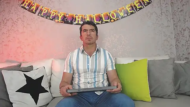 Snapshot of JuanKarloz_ chatting on 10/21/25, 01:54 JuanKarloz online show from 10/21/25, 01:54