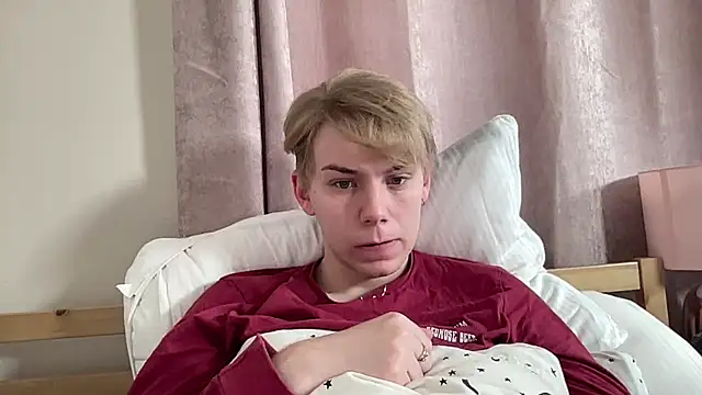 scottishtwink01 online show from 09/28/25, 12:45