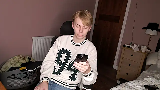 scottishtwink01 online show from 09/24/25, 12:55