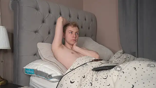 scottishtwink01 online show from 05/10/26, 09:49