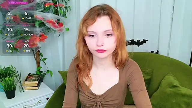 Snapshot of AlisHanson chatting on 10/24/25, 03:22 AlisHanson online show from 10/24/25, 03:22