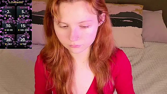 Snapshot of AlisHanson chatting on 09/27/25, 09:04 AlisHanson online show from 09/27/25, 09:04