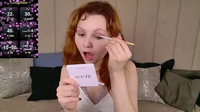 Snapshot of AlisHanson chatting on 09/23/25, 09:27 AlisHanson online show from 09/23/25, 09:27