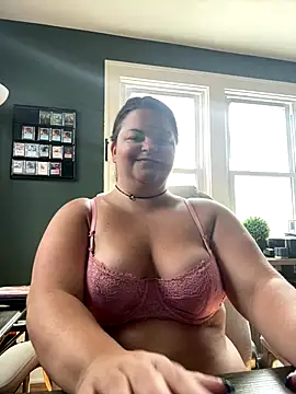 Snapshot of PlayWithBrittany chatting on 09/14/25, 07:03 PlayWithBrittany online show from 09/14/25, 07:03
