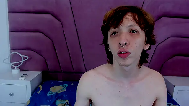 taylorleexx online show from 09/29/25, 07:52