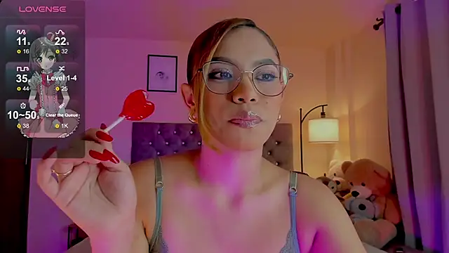 Snapshot of OxanaFedorova1- chatting on 07/07/26, 08:56 OxanaFedorova1- online show from 07/07/26, 08:56