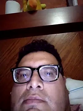 Snapshot of Santiagoqro85 chatting on 09/26/25, 05:36 Santiagoqro85 online show from 09/26/25, 05:36