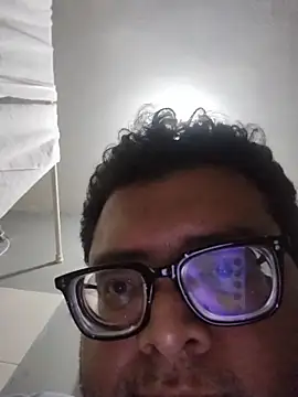 Santiagoqro85 online show from 04/07/26, 02:57