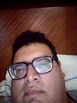 Snapshot of Santiagoqro85 chatting on 10/02/25, 01:14 Santiagoqro85 online show from 10/02/25, 01:14