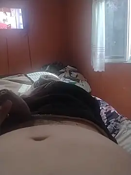 Snapshot of Santiagoqro85 chatting on 11/23/25, 02:27 Santiagoqro85 online show from 11/23/25, 02:27