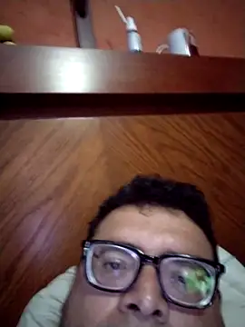 Snapshot of Santiagoqro85 chatting on 09/22/25, 01:39 Santiagoqro85 online show from 09/22/25, 01:39