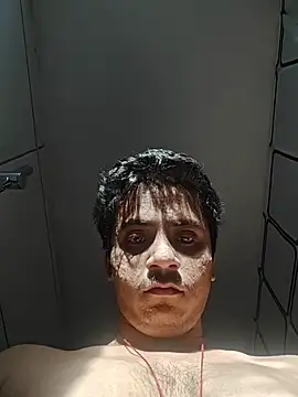 Snapshot of eyepach96 chatting on 11/04/25, 12:09 eyepach96 online show from 11/04/25, 12:09