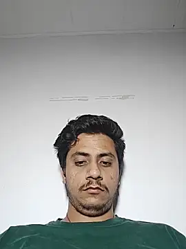 Snapshot of eyepach96 chatting on 11/15/25, 11:42 eyepach96 online show from 11/15/25, 11:42