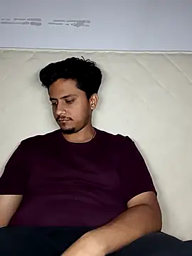 Snapshot of eyepach96 chatting on 09/11/25, 12:21 eyepach96 online show from 09/11/25, 12:21