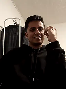 Snapshot of eyepach96 chatting on 09/26/25, 09:43 eyepach96 online show from 09/26/25, 09:43