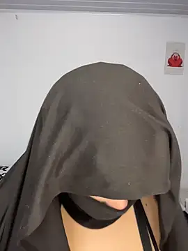 rhizanthella  online show from 12/05/25, 02:48