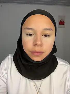 rhizanthella  online show from 10/29/25, 06:51