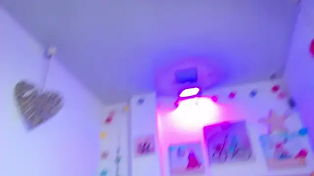 CHLOE THUNDERS online show from 10/26/25, 05:41