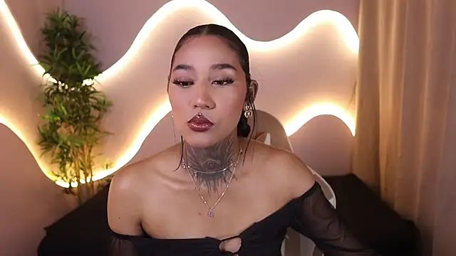 Snapshot of Anaya_olyx chatting on 09/25/25, 05:13 Anaya olyx online show from 09/25/25, 05:13