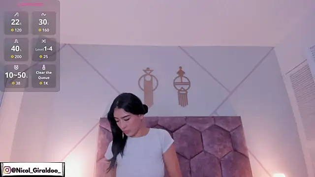 nicol giraldoo online show from 04/07/26, 03:52