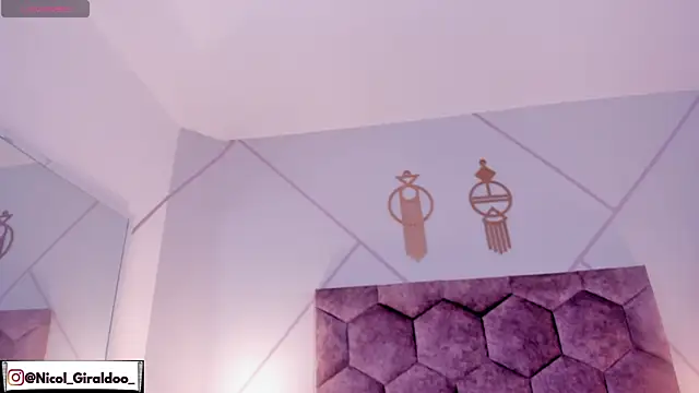 nicol giraldoo online show from 03/26/26, 03:27