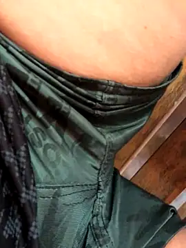 luzmelzinha online show from 09/12/25, 03:56