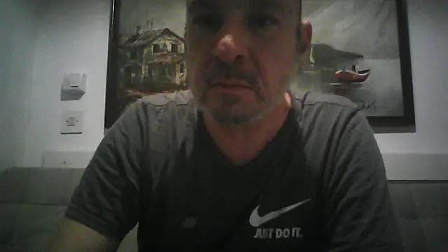 Snapshot of tuplaceroll chatting on 09/14/25, 01:28 tuplaceroll online show from 09/14/25, 01:28