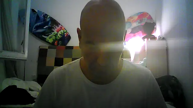 Snapshot of tuplaceroll chatting on 09/27/25, 01:23 tuplaceroll online show from 09/27/25, 01:23