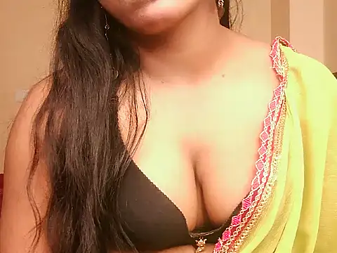 Snapshot of Miss_Virgingirl04 chatting on 10/15/25, 05:28 Miss Virgingirl04 online show from 10/15/25, 05:28
