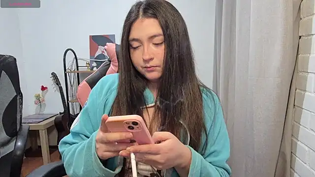 valentinauwu online show from 05/02/26, 02:17