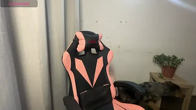 valentinauwu online show from 02/10/26, 01:26