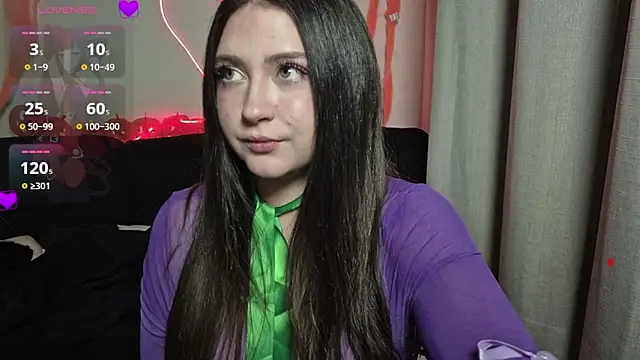 valentinauwu online show from 10/26/25, 04:13