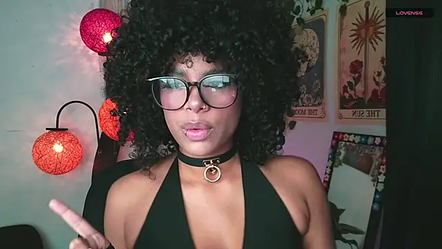 Snapshot of Raven_luv chatting on 09/14/25, 09:26 Raven luv online show from 09/14/25, 09:26