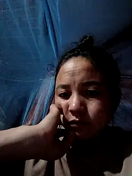 Snapshot of kemtuoi-sex chatting on 09/26/25, 04:58 kemtuoi-sex online show from 09/26/25, 04:58