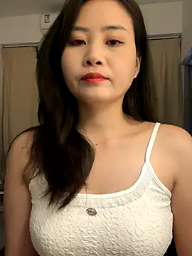 wly2028 online show from 11/12/25, 12:31