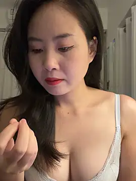 wly2028 online show from 10/30/25, 12:58