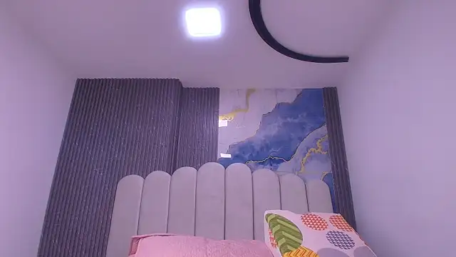 abbyrouss  online show from 12/17/25, 03:11