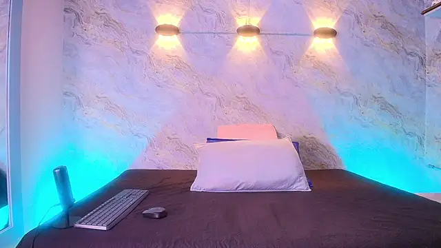 abbyrouss  online show from 11/08/25, 03:10