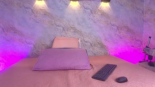 abbyrouss  online show from 11/01/25, 03:13