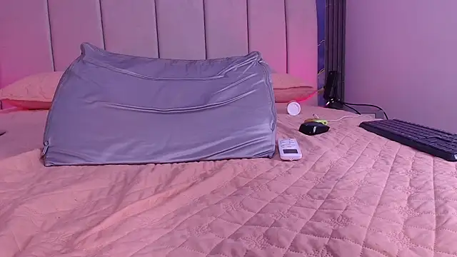 abbyrouss  online show from 05/16/26, 10:36