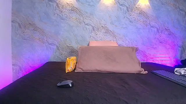 abbyrouss  online show from 10/23/25, 03:05