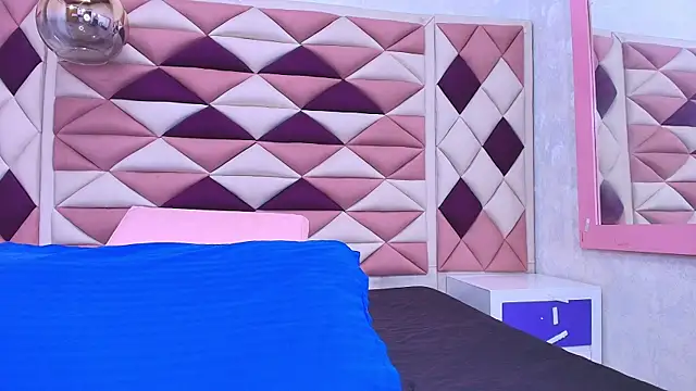 Snapshot of abbyrouss_ chatting on 09/22/25, 03:12 abbyrouss online show from 09/22/25, 03:12
