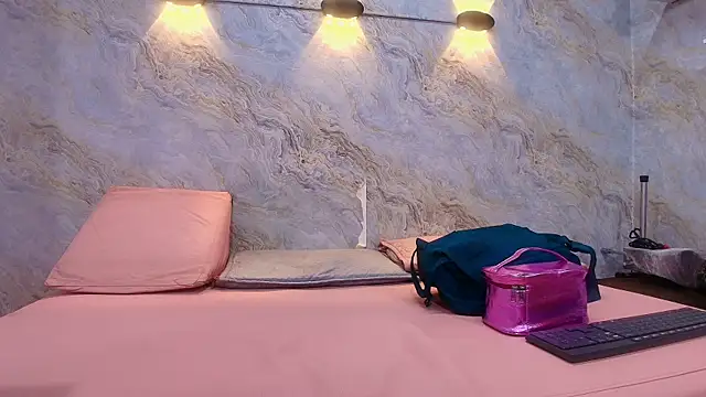 abbyrouss  online show from 10/29/25, 03:27